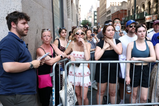 Fans of Taylor Swift gathered near Madison Square Garden hoping to catch a glimpse