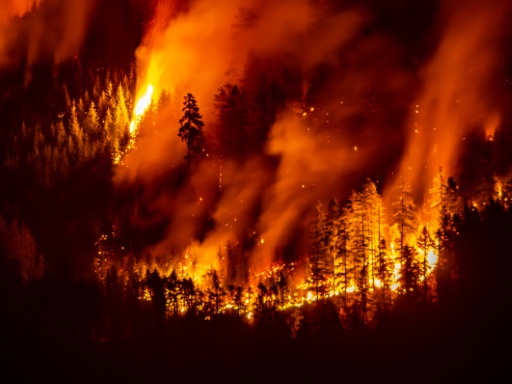 Canadá trata de adaptarse a un futuro de incendios forestales