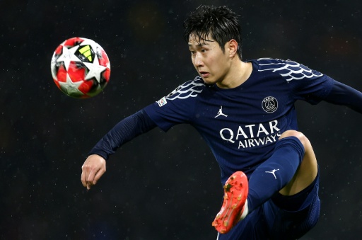 Atletico complete Lee signing from PSG