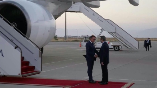Macron est arrivé en Syrie pour une visite inédite