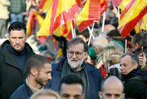 Políticos franceses denuncian "racismo" de expresidente español por artículo sobre la selección