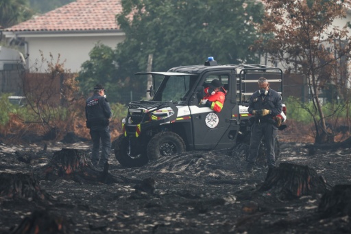 El incendio cerca de Burdeos deja al descubierto proyectiles de la Segunda Guerra Mundial
