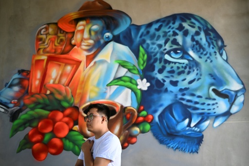 Au Salvador, des graffeurs reprennent les murs aux gangs