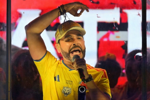 El candidato presidencial colombiano Abelardo de la Espriella, el 31 de mayo de 2026 en Barranquilla — Rodrigo Buendía / AFP