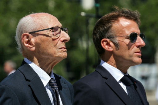 France: Macron appelle à une extrême vigilance face au "retour de l'odieux antisémitisme"