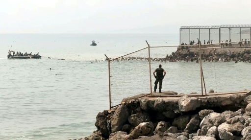 Espagne : "urgence humanitaire" à Ceuta après l'entrée massive et illégale de migrants