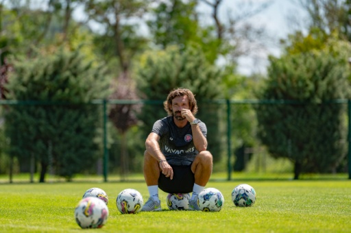 Foot: Pirlo n'est "plus candidat" au poste de sélectionneur de l'Italie