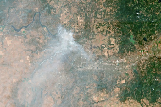 Una imagen del satélite Copernicus Sentinel-2 del 3 de agosto de 2026 de una columna de humo de los incendios forestales al norte de la ciudad de Spokane (Washington, EEUU) — - / AFP