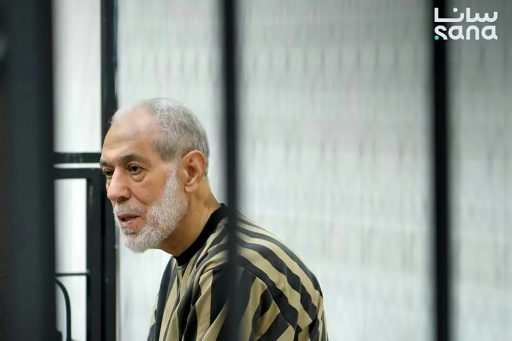 القضاء السوري يحكم حضوريا بالسجن المؤبد على المفتي السابق أحمد حسون