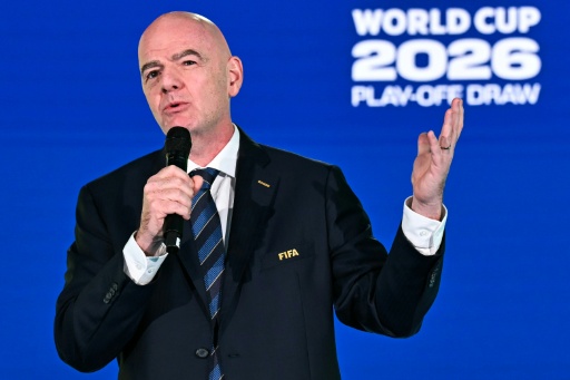 Le président de la Fifa, Gianni Infantino, lors du tirage au sort des barrages de la Coupe du monde 2026, à Zurich, le 20 novembre 2025 — Fabrice COFFRINI / AFP