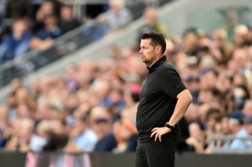 El entrenador Pierre Sage dirige al Crystal Palace en su derrota ante el Everton en la primera jornada de la Premier League. En Liverpool (noroeste de Inglaterra), el 22 de agosto de 2026 — PETER POWELL / AFP