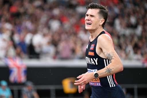 Le Norvégien Jakob Ingebrigtsen lors du 5.000 m des Mondiaux, le 21 septembre 2025 à Tokyo — Kirill KUDRYAVTSEV / AFP