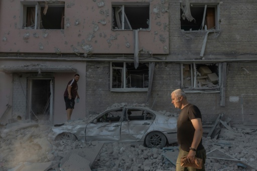 Après une attaque de missiles russes sur Kiev, le 2 juillet 2026