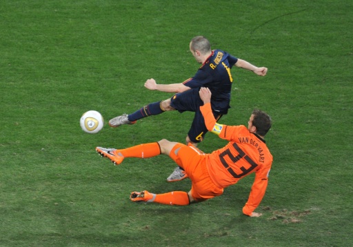 Andrés Iniesta inscrit le but de la victoire pour l'Espagne en finale de la Coupe du monde 2010 face aux Pays-Bas, le 11 juillet au Soccer City Stadium de Johannesburg