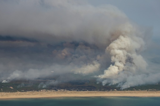Untamed wildfires force over 160,000 to flee in France, Spain