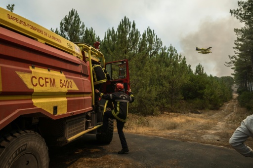 France braced for hotter weather that it is feared could fan the flames further — Ed JONES / AFP