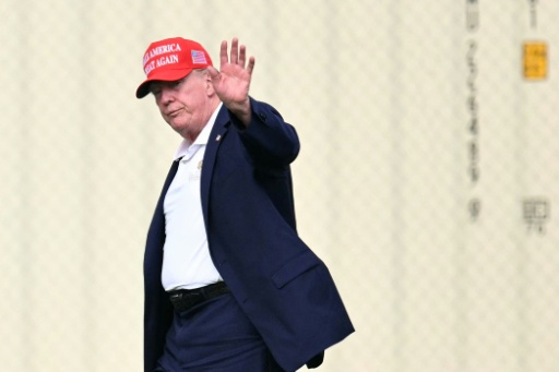 Trump annonce "réduire considérablement" des exercices militaires avec la Corée du Sud
