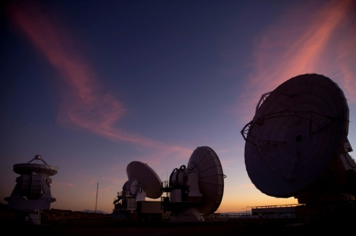 Constelações de satélites podem ameaçar a astronomia, alerta estudo