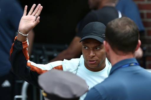 France, England prepare for gloomy World Cup send-off