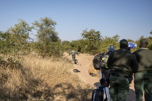 Border officials pursued people crossing the Limpopo River