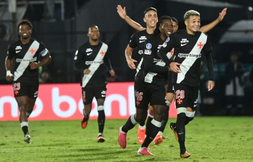 Con Vasco y Santos, Brasil mete cuatro equipos en los cuartos de la Sudamericana