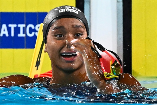 Italian teen Curtis breaks women's 50m backstroke world record for second time