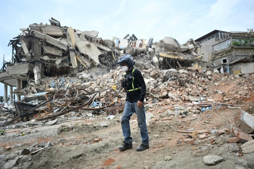 Venezuelan rescue worker Erick Roa helped save Pedro Cordido, who spent nearly 30 hours trapped in the fetal position after his building collapsed