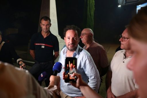 Gilles Clavreul, préfet des Landes, le 13 août 2026 à Luglon, où un feu de forêt s'est déclaré — ROMAIN PERROCHEAU / AFP