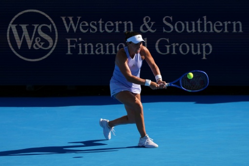 World No. 3 Pegula beats defending champ Swiatek to reach Cincy final