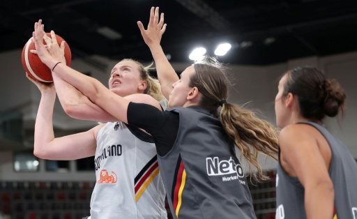 Bei Gülich-Comeback: DBB-Frauen unterliegen Spanien knapp