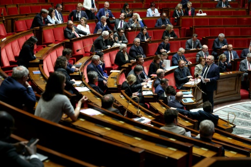 Umstrittenes Sterbehilfe-Gesetz in Frankreich in Kraft gesetzt