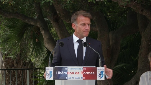 Incendies: Emmanuel Macron promet pour le Var "les mêmes dispositifs" d'aide qu'en Gironde