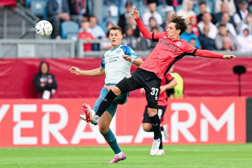 Effizient in Wiesbaden: Bayer gewinnt bei Martinez-Debüt
