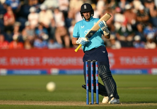 Root says England 'learning on the job' in ODIs after 99 no against India