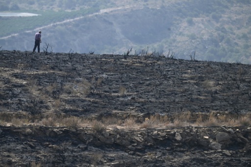 "Allez à l'église et sonnez les cloches": la fuite terrifiante face aux flammes en Espagne