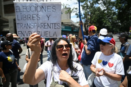 Protestam na Venezuela contra sigilo nas negociações entre governo interino e oposição
