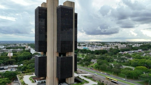 Copom reduz taxa Selic pela quarta vez e juros recuam a 14% ao ano