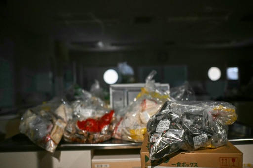 Emergency food supplies for evacuees at a shelter in Uki, Kumamoto — Philip FONG / AFP