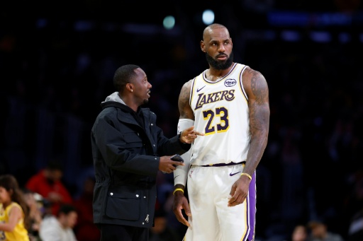 LeBron's agent makes case for 10 new clubs for 41-year-old star