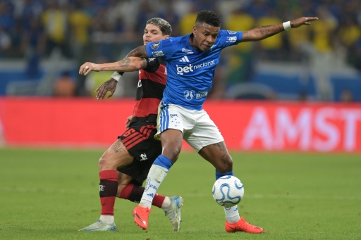 Flamengo e Cruzeiro empatam no Mineirão (1-1) na ida das oitavas da Libertadores