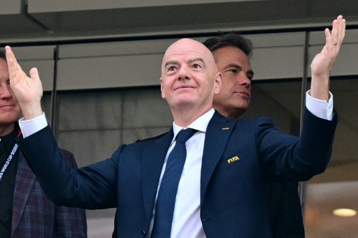 La FIFA contraataca y denuncia "un esfuerzo concertado para socavar a su presidente"
