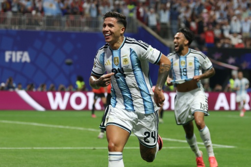 Argentina remonta dos goles ante Egipto y avanza a cuartos del Mundial con un 3-2 épico