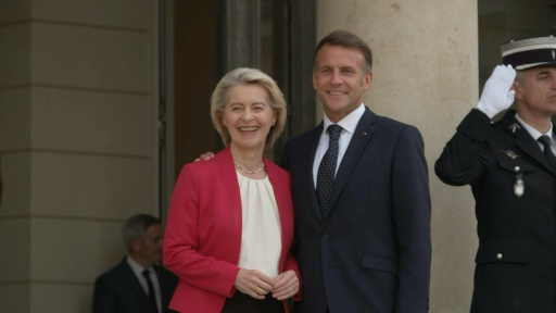 Macron reçoit von der Leyen à l’Elysée