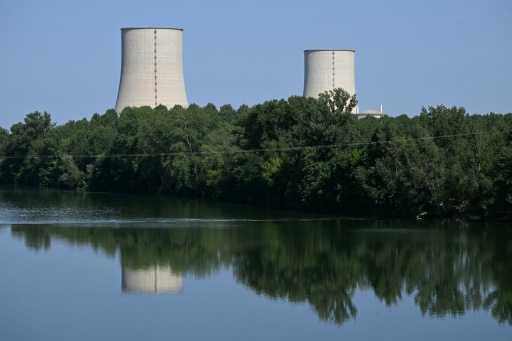 La centrale nucléaire de Golfech, dans le Tarn-et-Garonne, à l'arrêt le 23 juin 2026 — Lionel BONAVENTURE / AFP