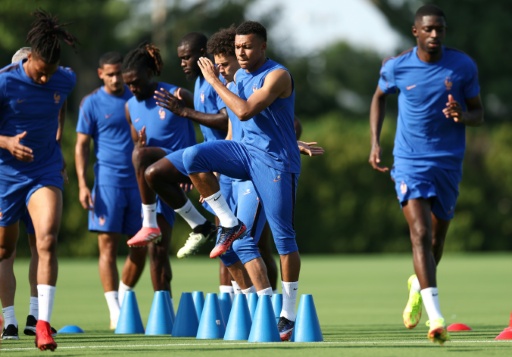 France face Philly furnace as World Cup last 16 gets under way