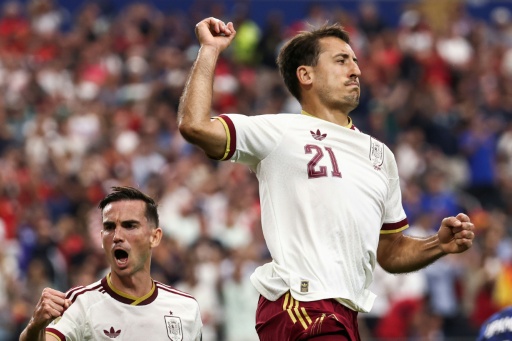 Oyarzabal pede que 'momento histórico' do futebol espanhol seja valorizado