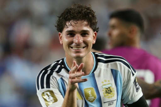 Argentina know how to suffer, says Alvarez after Swiss World Cup test