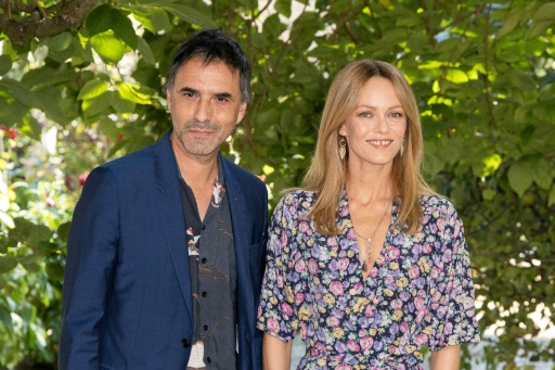 La cantante y actriz francesa Vanessa Paradis se separa de su esposo