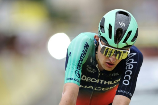 Le jeune Français Paul Seixas au bout de lui-même après la 20e étape du Tour de France entre Le Bourg-d'Oisans et l'Alpe d'Huez le 25 juillet 2026 — Anne-Christine POUJOULAT / AFP