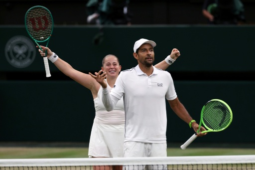 Wimbledon: Arévalo/Ostapenko holen Mixed-Titel